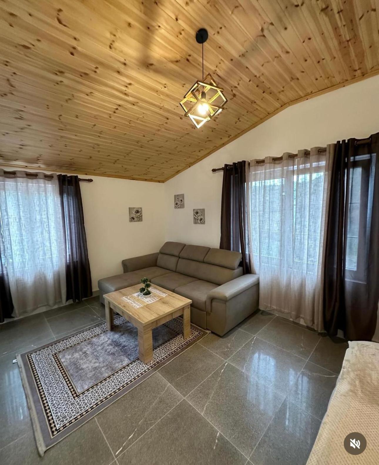 Qyteza Guest House & Camping Shkoder Bagian luar foto